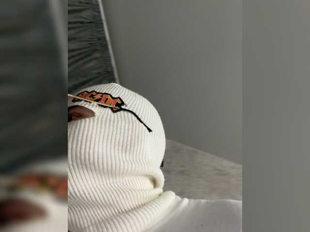 Apraides ekrānuzņēmumi TheonlyoneBoyX