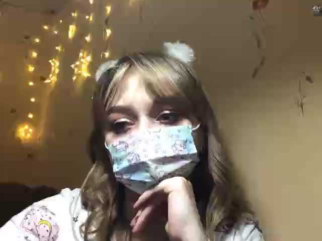 Apraides ekrānuzņēmumi PeachyMoon