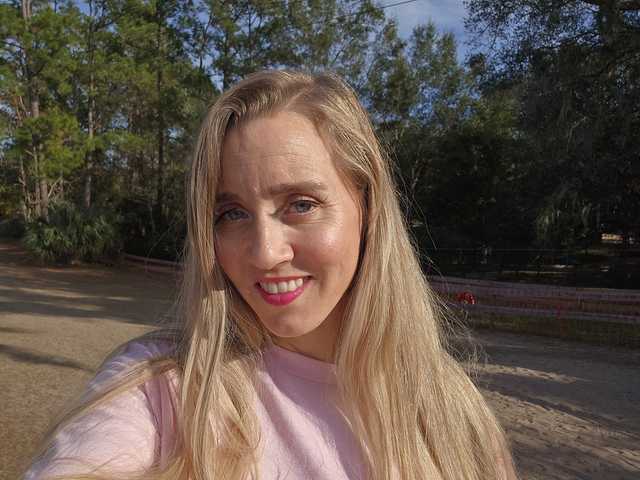 Profila foto Pinklipsskye69