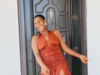 Erotiska video tērzēšana Plumnjuicyxx