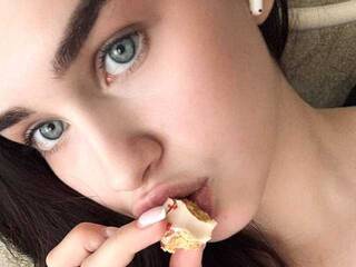 Erotiska video tērzēšana plushflametwinklemeow