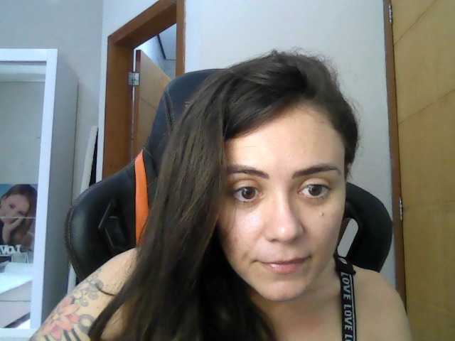 Apraides ekrānuzņēmumi prettywomanBR