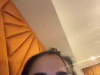 Erotiska video tērzēšana QueenOfBlowjob