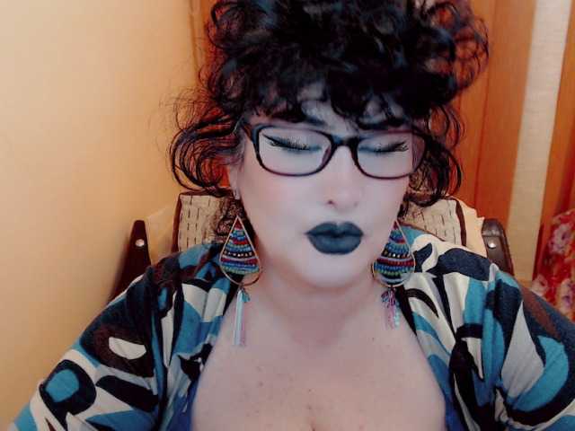 Fotogrāfijas QueenOfSin GODESS ​OF ​YOUR ​SOUL ​AND ​QUEEN ​OF ​SIN ​IS ​HERE!​SHOW ​ME ​YOUR ​LOVE ​AND ​I ​SHOW ​YOU ​PARADISE!#​mistress#​bbw