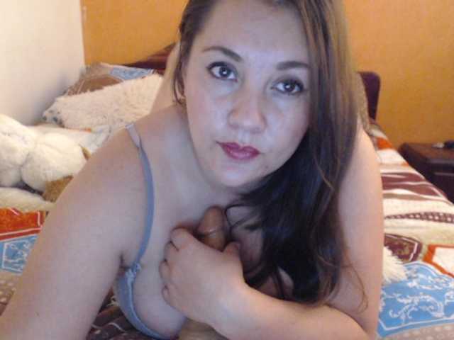 Fotogrāfijas MiladyEmma hello guys I'm new and I want to have fun He shoots 20 chips and you will have a surprise #bbw #mature #bigtits #cum #squirt