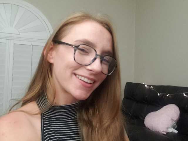 Apraides ekrānuzņēmumi RachelXXX