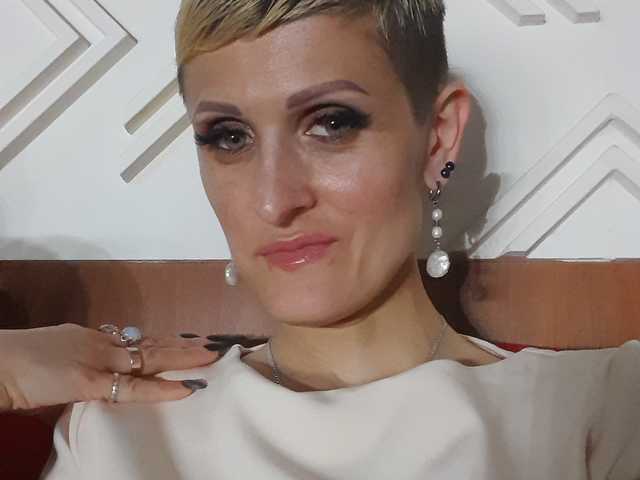 Profila foto N-I-M-F-O-M-A-N-K-A