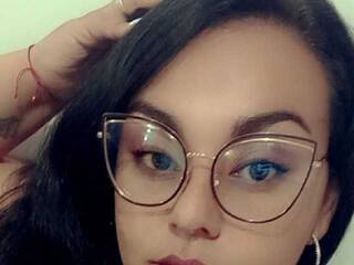 Erotiska video tērzēšana RandaCurvy