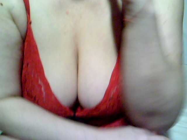 Fotogrāfijas redcherry I love to caress my pussy and cum in ecstasy, your gifts cheer up and make my pussy get wet Make love. I have a sound, turn it on