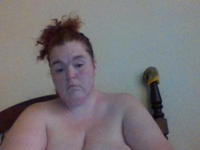 Fotogrāfijas rednecklady1 Its Monday, in Lockdown due to COVID, what yall doing.