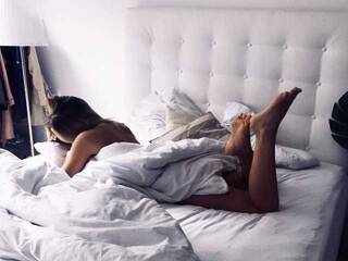 Erotiska video tērzēšana RoseeMonroe