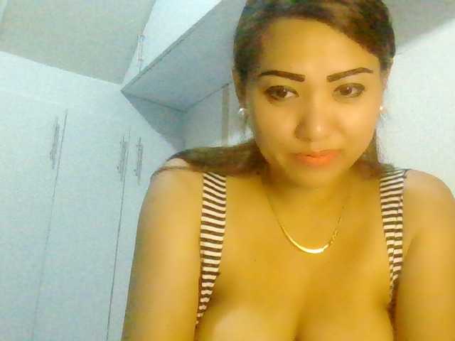 Fotogrāfijas Rosselyn tits 20, pussy 100, and full naked #499
