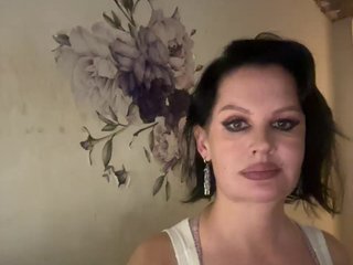 Erotiska video tērzēšana RoyalBreasts