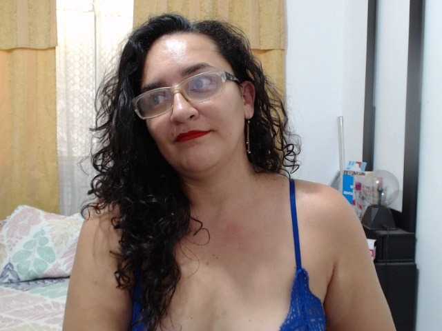 Fotogrāfijas SaimaJayeb Sound during the PVT or tkns show here !!!! I love man flirtatious and very affectionate *** Make me vibrate and my Squirt is ready for you ***#lovense #squirt #mature #hairy #anal #pvt
