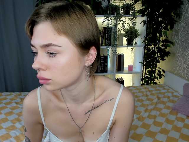 Apraides ekrānuzņēmumi SallyHicks