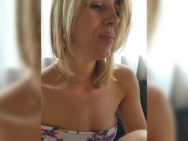 Fotogrāfijas Crazy_Angel Hi guys I m Sandra whisper to me your deepest wishes Lovens works from 2 tk My Favorite tips 7588110120PVT OPEN before tip 250