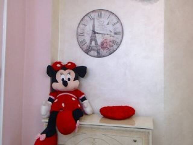 Apraides ekrānuzņēmumi Sandy-Bella