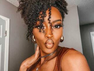 Erotiska video tērzēšana Sarah-Sweets