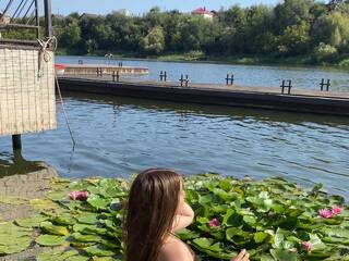 Erotiska video tērzēšana SarraMelluBabe