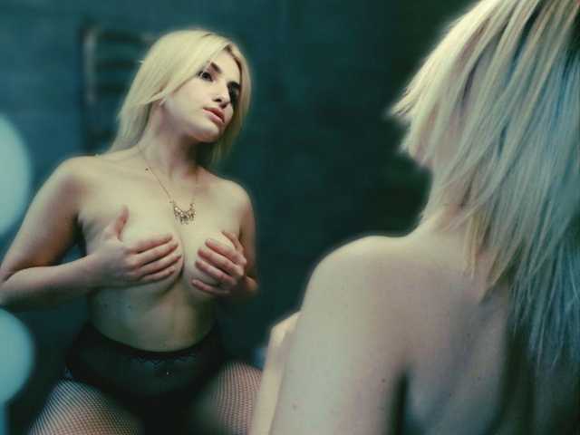 Erotiska video tērzēšana Sasha-Reid