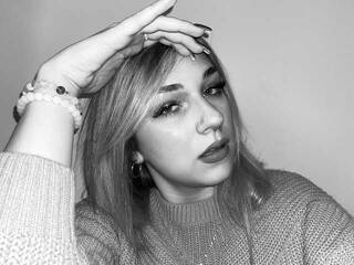 Erotiska video tērzēšana selenaxLOVE