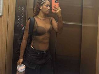 Erotiska video tērzēšana SeleneRouge