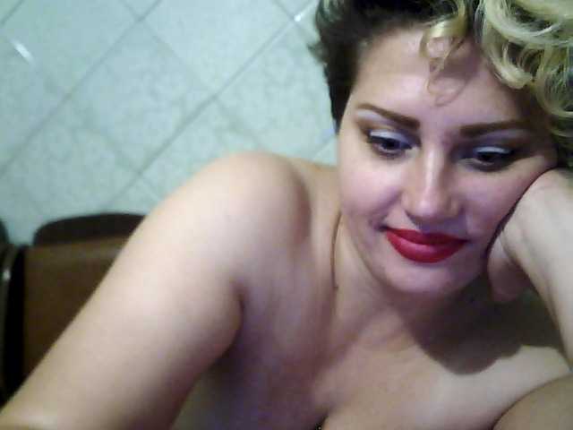 Fotogrāfijas Kroxa12 hello in full prv, deep anal hand in pussy, hand in ass, squirt, and your wish