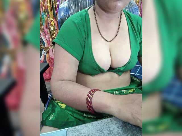 Fotogrāfijas sexycharu MERRY CHRISTMAS Indian# #cute #india #bignipples #asian#bigass#bigboobs#curvy#housewife#hairypussy#wet#panties#hairyarmpit#tease