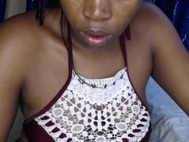 Apraides ekrānuzņēmumi Sexymamadee