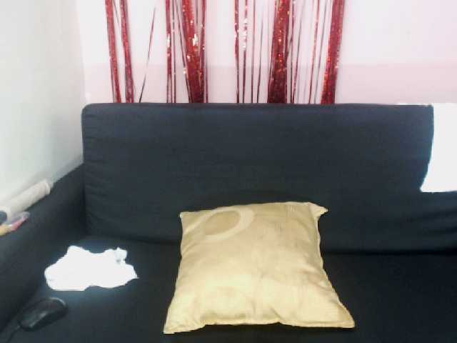 Apraides ekrānuzņēmumi ShaylaSexx