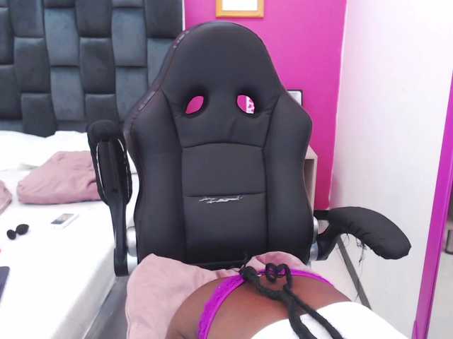 Apraides ekrānuzņēmumi ShaylaSexx