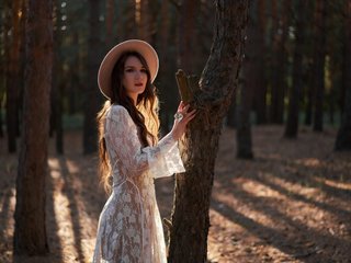 Erotiska video tērzēšana ShineShyness