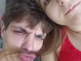Erotiska video tērzēšana HornyLadyAndAndrey