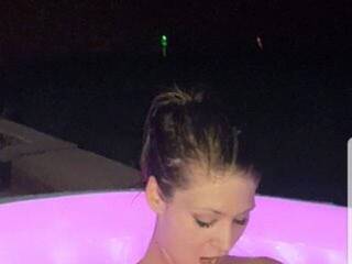 Erotiska video tērzēšana Elektablue