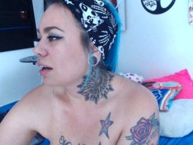 Apraides ekrānuzņēmumi skyviolet