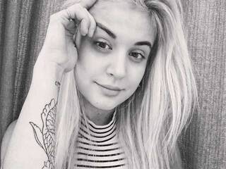 Erotiska video tērzēšana SmallCat4