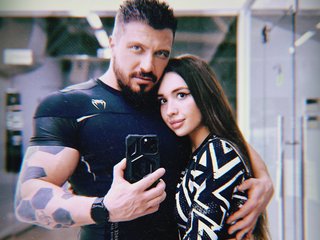 Erotiska video tērzēšana SnakeandTina