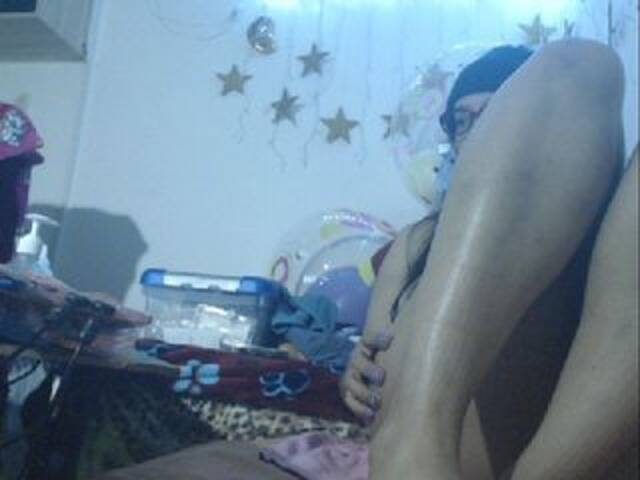 Apraides ekrānuzņēmumi sofy_dirtyHot