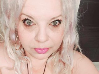 Erotiska video tērzēšana SonyaHotMilf