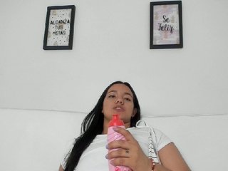 Fotogrāfijas sophie-cruz Come here for your ASIAN CRUSH. // Snp 199 / Talk dirty to me in pm // Sloopy blowjob at GOAL/ Cus videos / pvt and voyeour