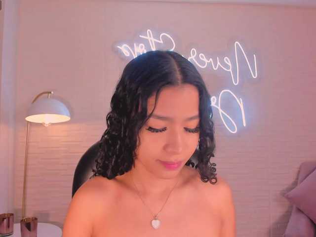 Apraides ekrānuzņēmumi SophieHouston