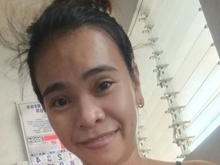 Erotiska video tērzēšana SubmissiveHoneyJean