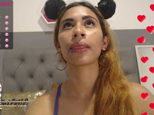 Fotogrāfijas Susy-Violet blowjob show