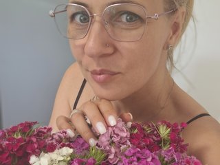 Erotiska video tērzēšana Sweetaniaa