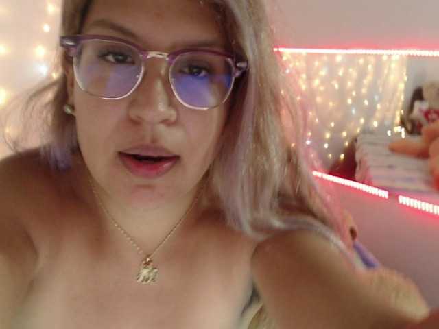 Fotogrāfijas SweetBarbie the sugar princess fill her body with cream and her creamy hairy pussy explode with squirt! /hairy pussy close 50 !! squirt 222/ snap 100 / lovense in ass / anal in pvt/ cum 100 #latina #bigboobs #18 #hairy #teen #squirt #cum #anal #lovense #Cam2CamPri