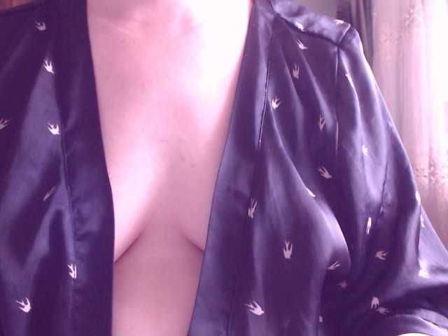 Fotogrāfijas SweetBrunete on samuse ensemble;)? ...xxx...on commence avec 30 tokens seins....et on continue..xxxx