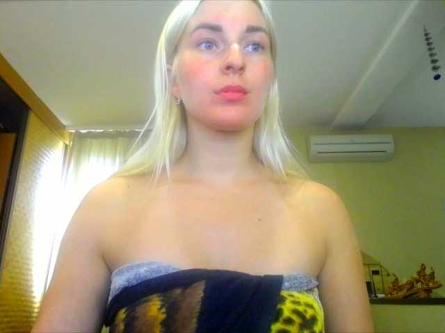 Fotogrāfijas SweetGia like 11 / ass 50 / chest 80 / feet 20 / control toys 199 10 min/more pvt c2c 25/33 ultra 33 sec/blowjob 60/snap355/ AHEGAO FACE 13/ naked 350/oil bobs 111/ice in panties: 110
