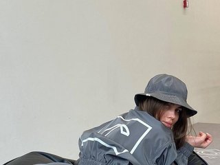 Erotiska video tērzēšana SweetKittyX