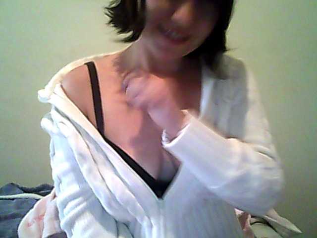 Fotogrāfijas SweetSafira Play with me :) Tips for tricks! 50 TOKENS - get naked - try me!