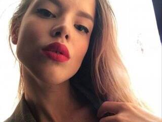 Erotiska video tērzēšana Sweetsevil666